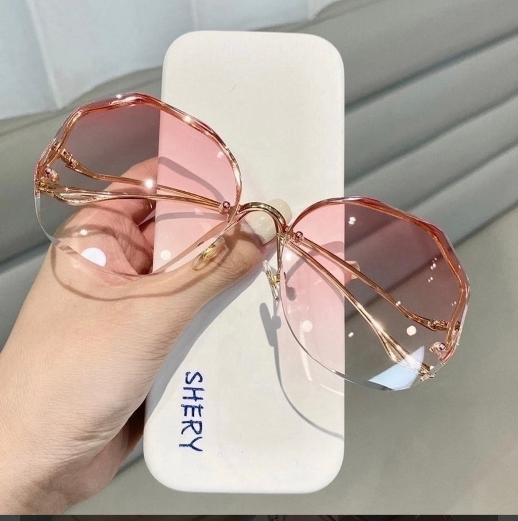Shopaholic Sunglasses - Trendy Fashion Eyewear with UV Protection