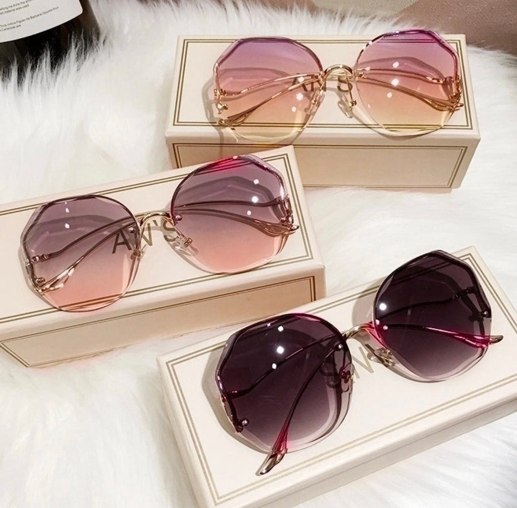 Shopaholic Sunglasses - Trendy Fashion Eyewear with UV Protection